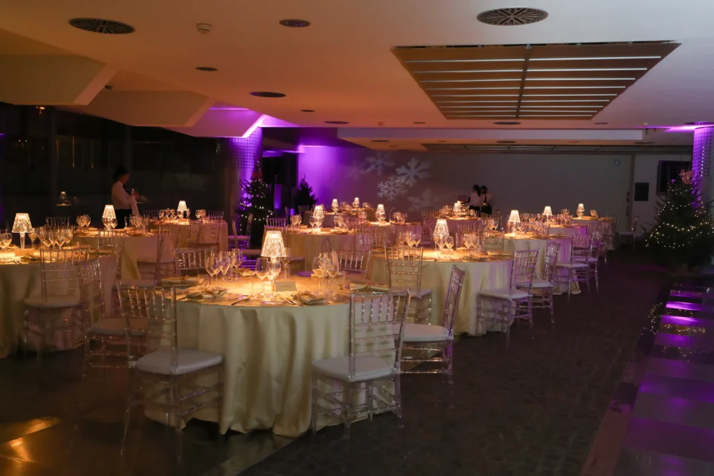 sala pit lane set up gala dinner 3 scaled